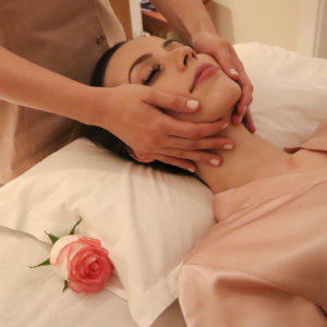 Massagem Aroma-Relax 75′ by Carol